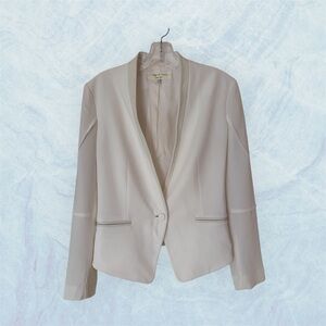 Rag and Bone White Pascal Blazer with Leather Trim on pockets and lapel. Sz 6